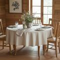 Obrus plamoodporny na okrągłym stole beżowy haftowany Ø160 cm – aranżacja stołu