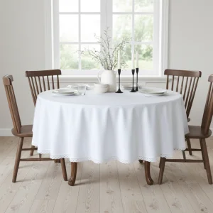 <p><strong>Dwustronny obrus okrągły ETNO szyty w Polsce.</strong><br /> Biały kolor, plamoodporna tkanina i dekoracyjna bawełniana koronka pozwalają uzyskać dwa różne efekty aranżacyjne w jednym obrusie.</p>