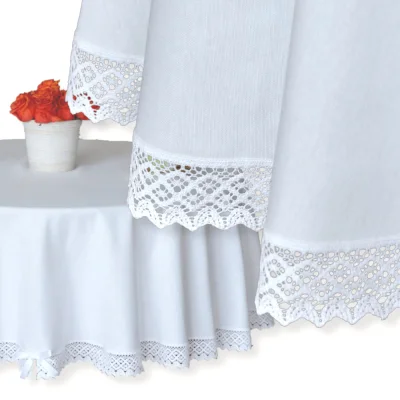 Okrągły obrus świąteczny plamoodporny biały z koronką Antonina